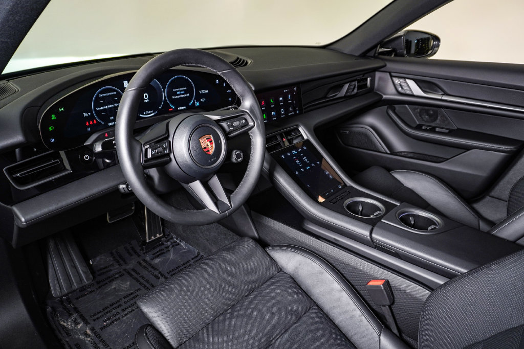 Certified 2025 Porsche Taycan AWD/4WD image 4