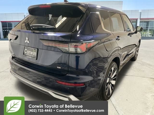 Used 2025 Mitsubishi Outlander SE image 5