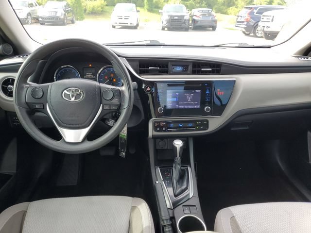 Used 2018 Toyota Corolla LE FWD image 26