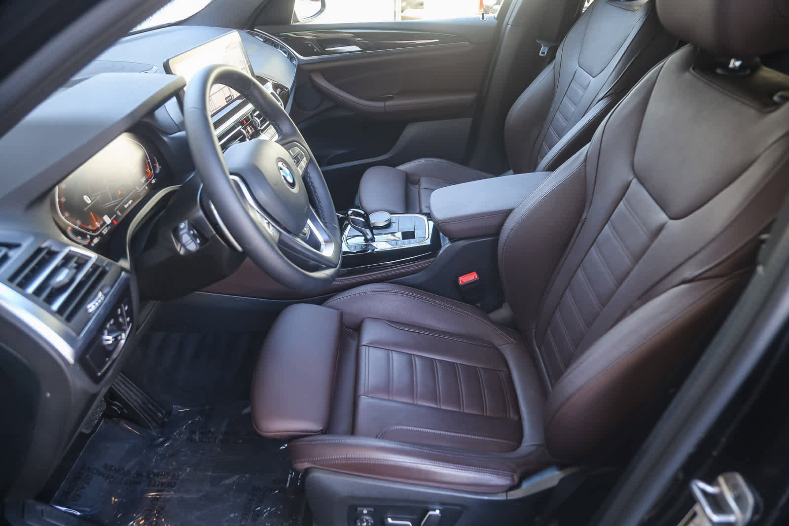 Used 2025 BMW X4 xDrive30i w/ Premium Package image 14