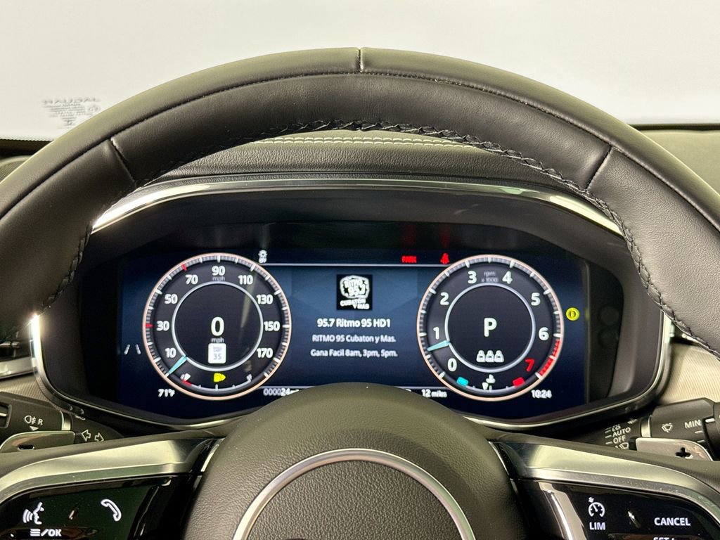 Used 2025 Jaguar F-PACE R-Dynamic S image 10