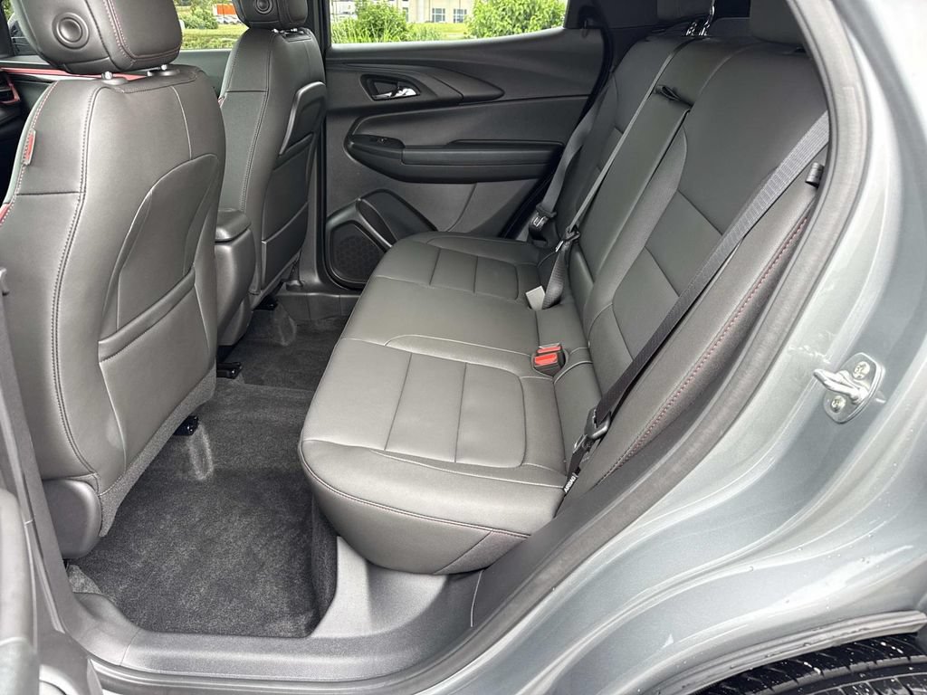 Used 2025 Chevrolet TrailBlazer RS w/ Driver Confidence Package AWD/4WD image 23