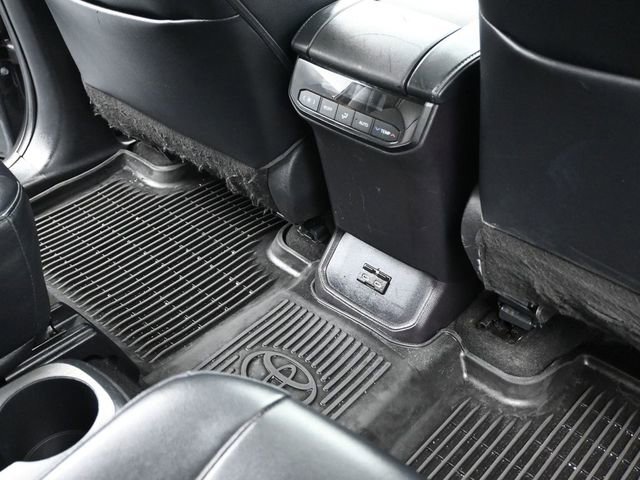 Certified 2023 Toyota Highlander XSE image 33