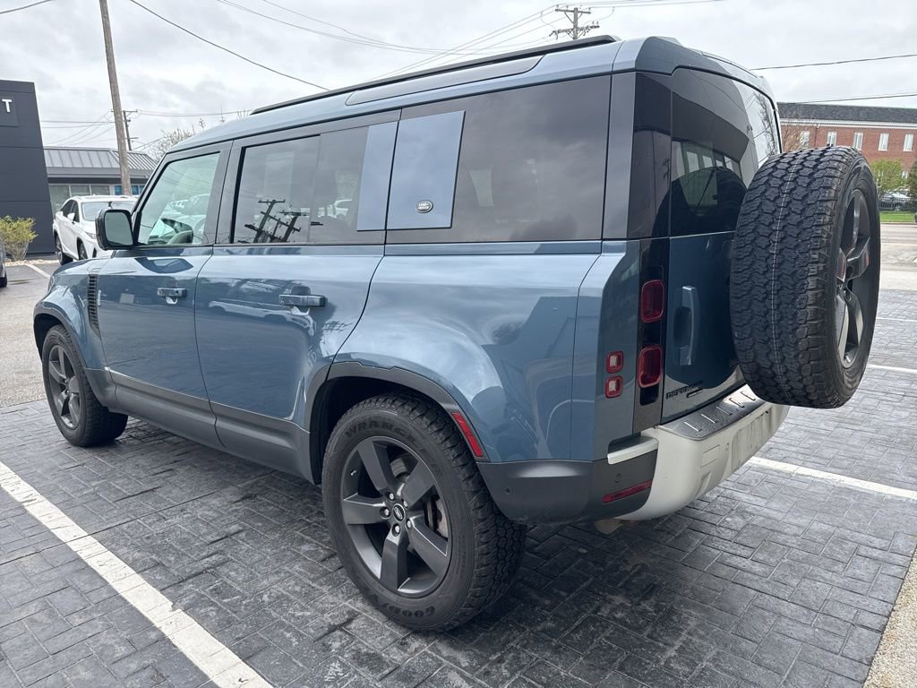 Certified 2020 Land Rover Defender 110 HSE image 3