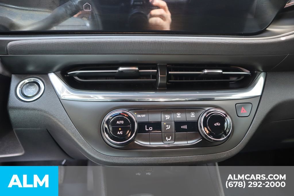 Used 2025 Buick Envista Preferred image 30