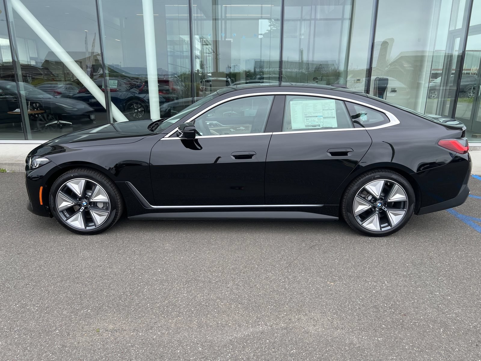 New 2026 BMW i4 xDrive40i AWD/4WD image 3