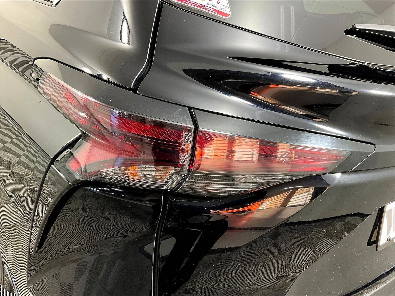 Used 2024 Toyota Sienna XLE FWD image 23