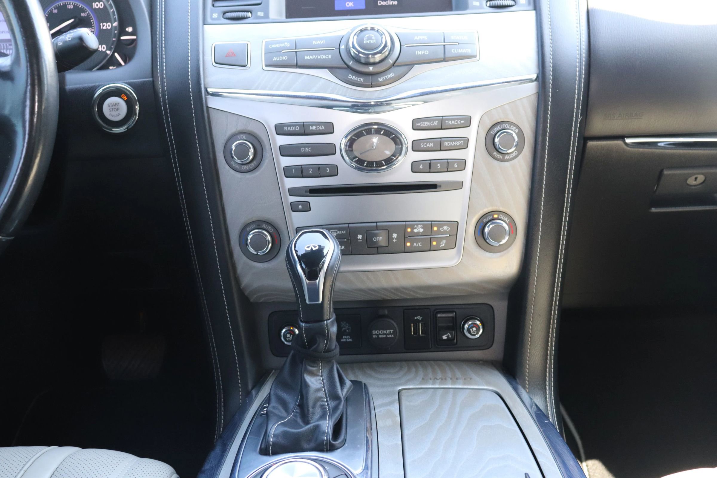 Used 2019 INFINITI QX80 Limited w/ All-Season Package image 10