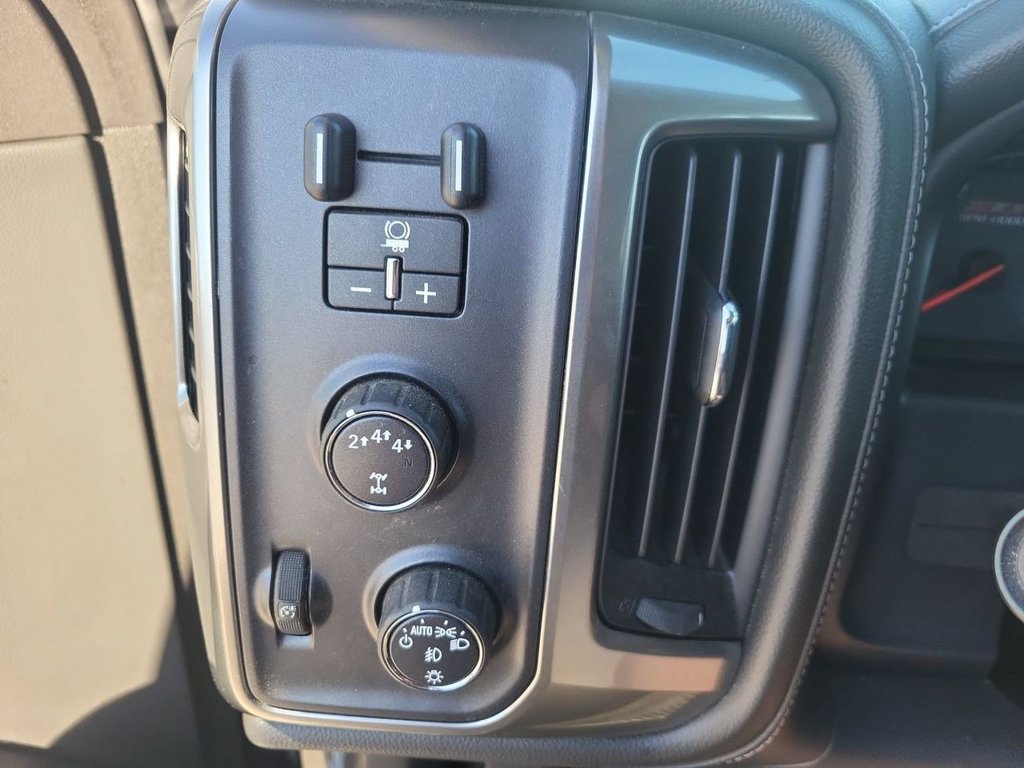 Used 2018 Chevrolet Silverado 2500 LTZ w/ Duramax Plus Package AWD/4WD image 23