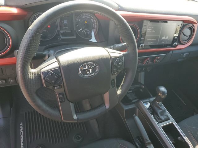 Used 2020 Toyota Tacoma TRD Sport w/ Technology Package AWD/4WD image 17