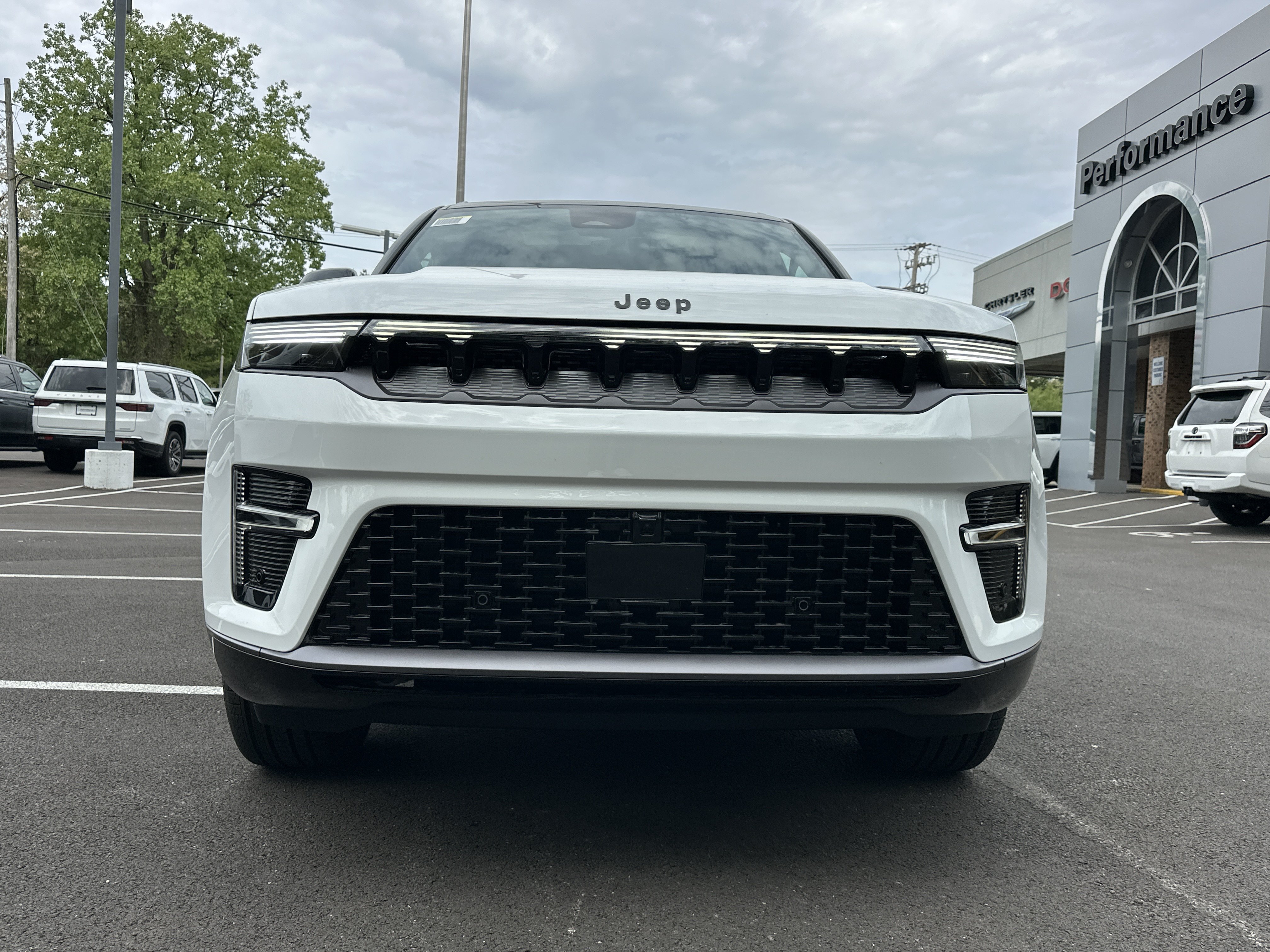 New 2026 Jeep Grand Wagoneer L Summit AWD/4WD image 25