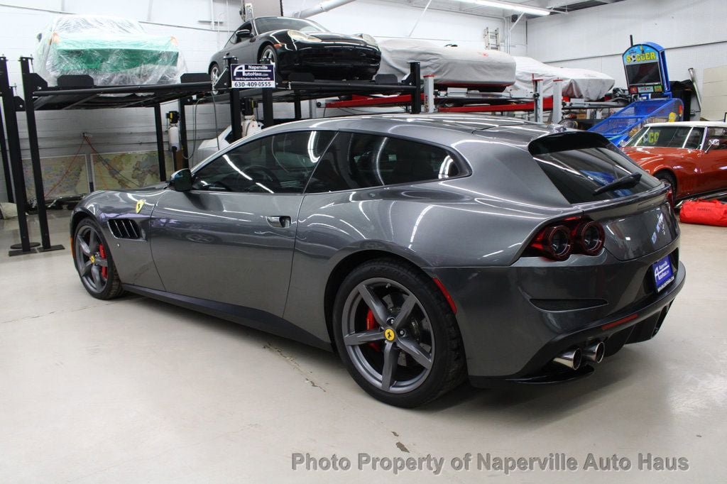 Used 2017 Ferrari GTC4Lusso AWD/4WD image 5