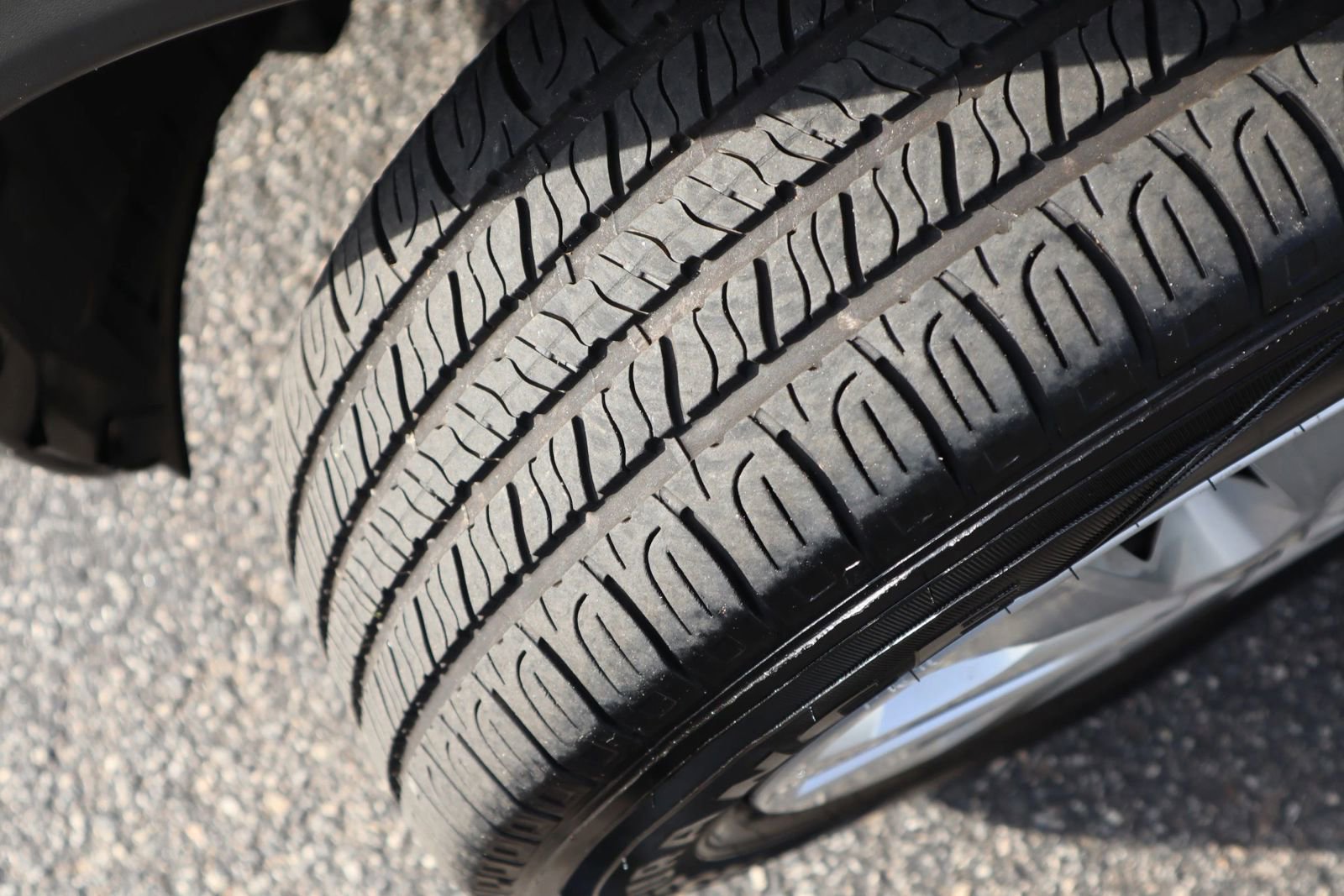 Used 2016 Nissan Rogue S image 32