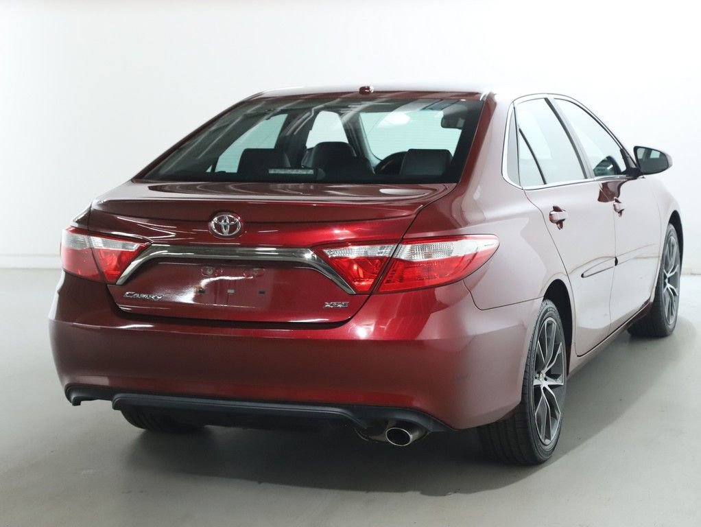 Used 2015 Toyota Camry XSE image 46