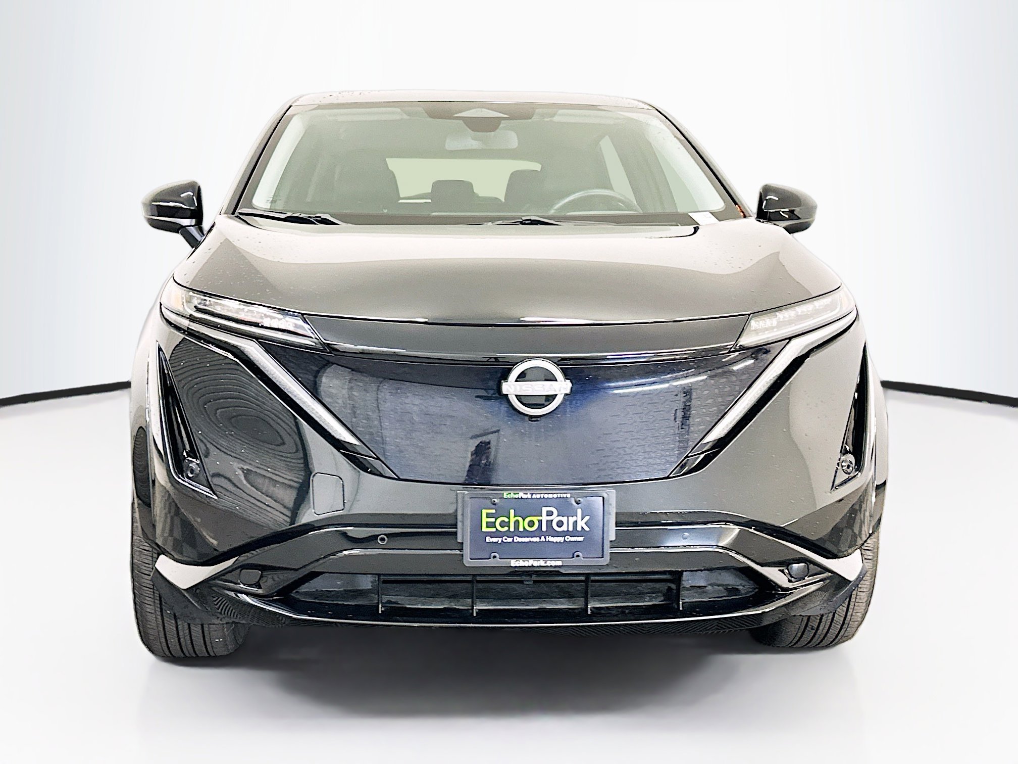 Used 2024 Nissan Ariya AWD image 2