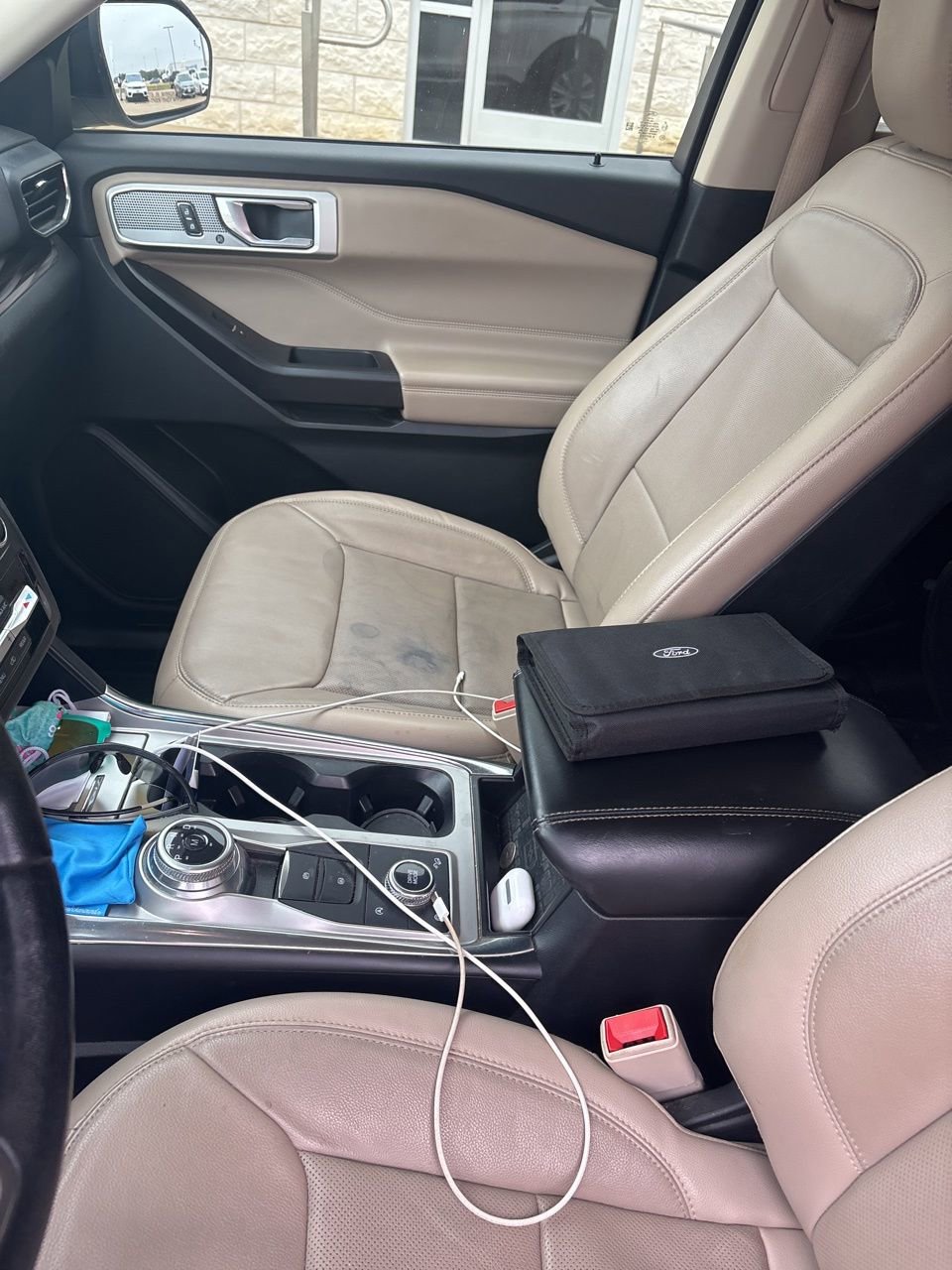 Used 2020 Ford Explorer Limited w/ Class III Trailer Tow Package AWD/4WD image 8