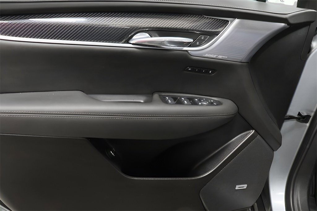 Used 2024 Cadillac XT6 Sport w/ Technology Package image 23