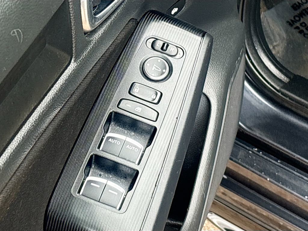 Used 2024 Honda Civic EX image 17