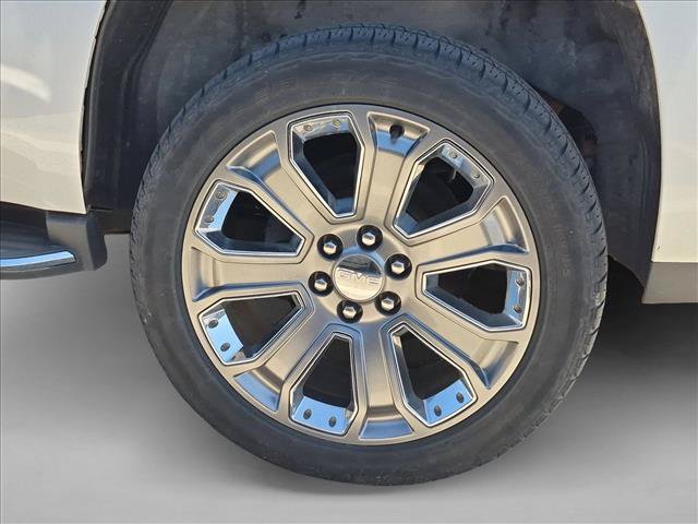 Used 2016 GMC Yukon Denali w/ Open Road Package AWD/4WD image 6