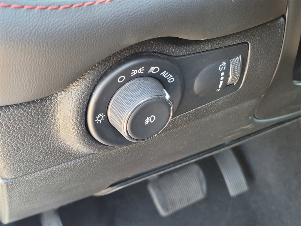 Used 2023 Dodge Durango GT image 17