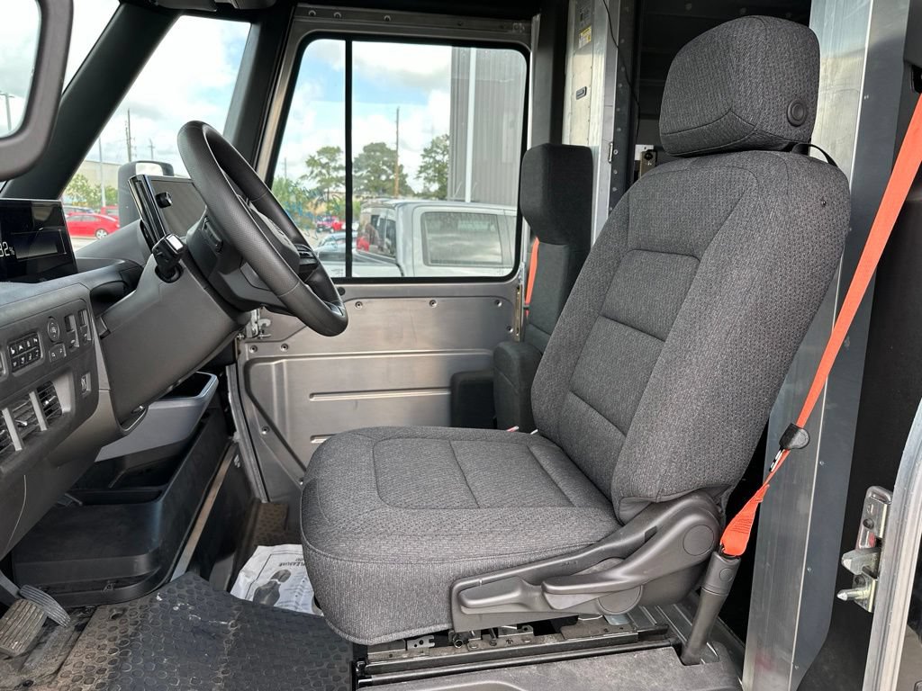 Used 2024 Chevrolet Brightdrop 600 w/ Battery Pack, Max Range AWD/4WD image 3