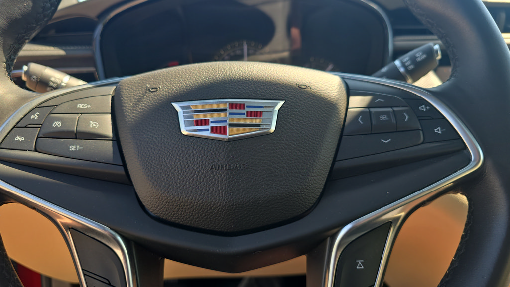 Used 2017 Cadillac XT5 Luxury FWD image 17