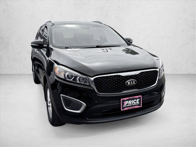 Used 2017 Kia Sorento LX w/ LX Convenience Package video 3