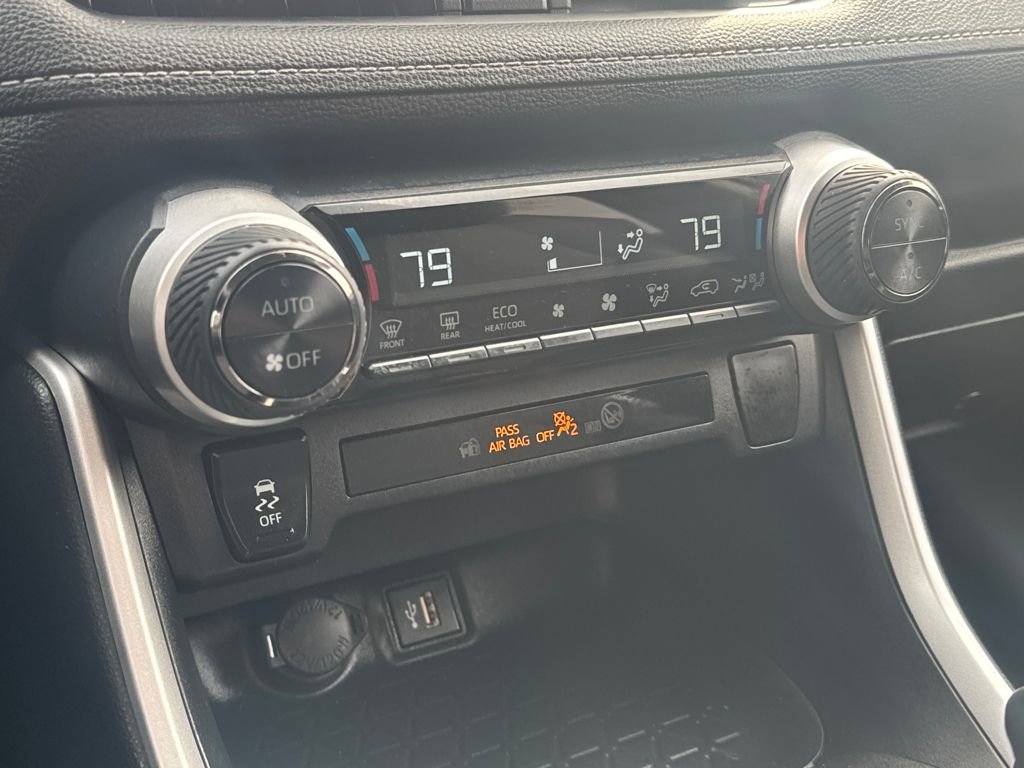 Used 2025 Toyota RAV4 XLE w/ Convenience Package image 25