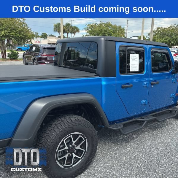 Used 2025 Jeep Gladiator Rubicon w/ Safety Group AWD/4WD image 12