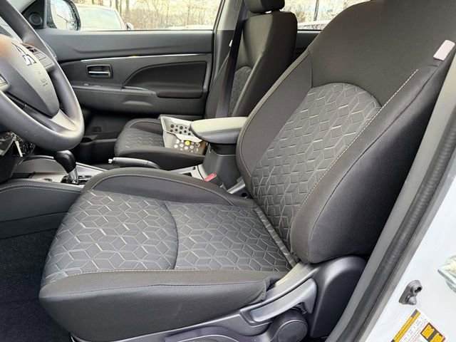 New 2025 Mitsubishi Outlander Sport ES image 14