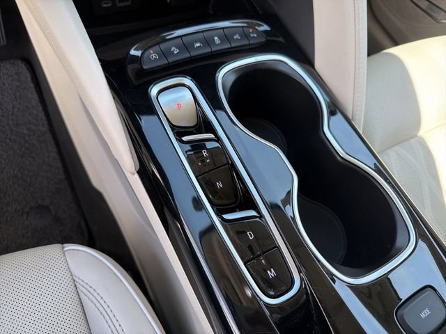 Used 2023 Buick Envision Avenir AWD/4WD image 22