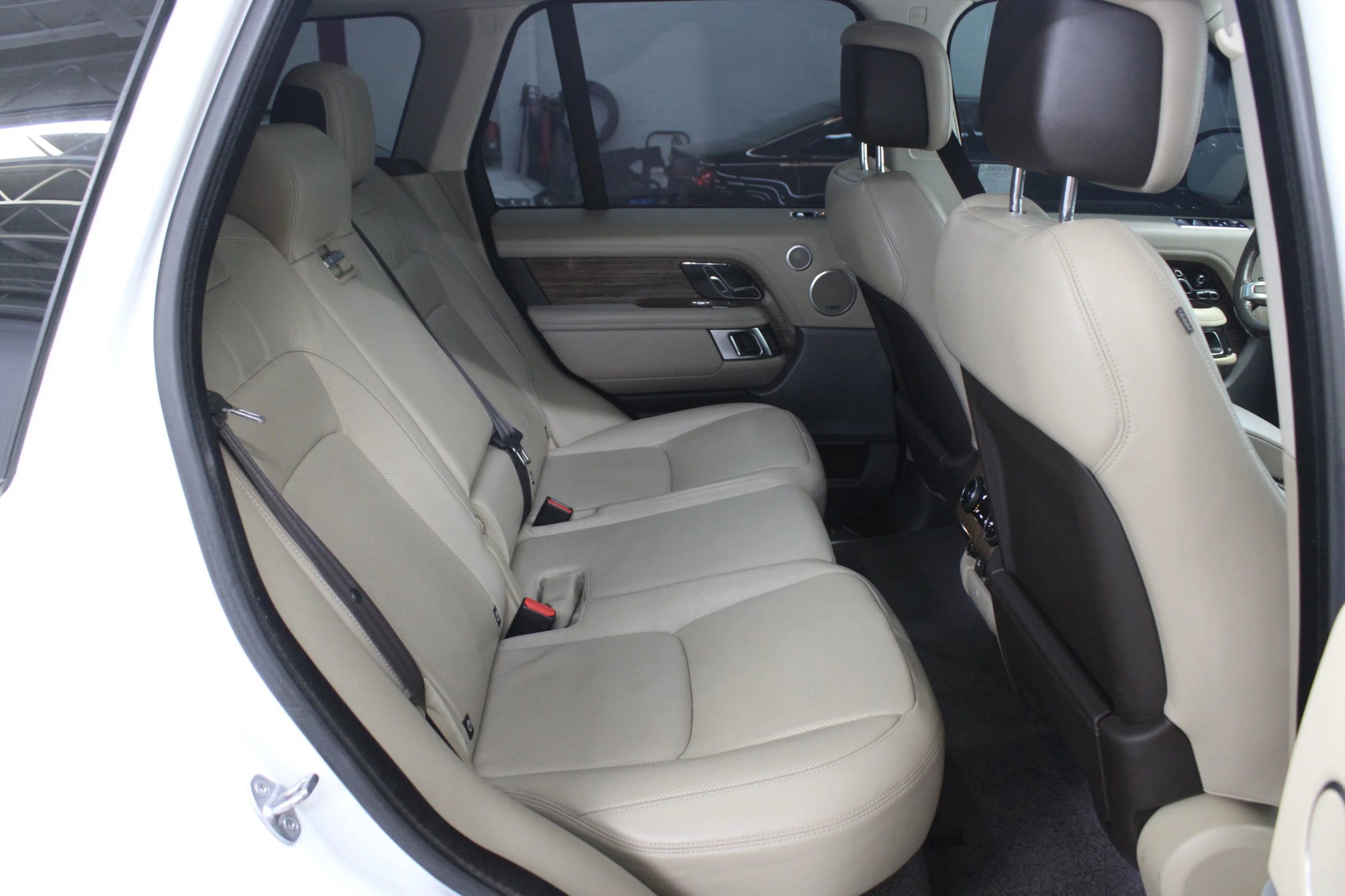 Used 2019 Land Rover Range Rover HSE image 34