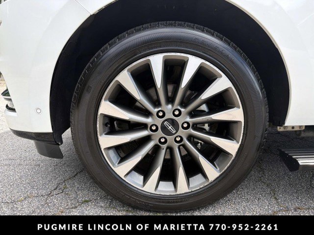 Used 2021 Lincoln Navigator Reserve w/ Luxury Package AWD/4WD image 11