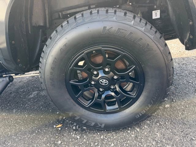 Used 2020 Toyota Tacoma SR5 image 6