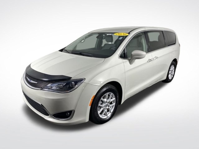 Used 2020 Chrysler Pacifica Touring w/ Cold Weather Group FWD image 11