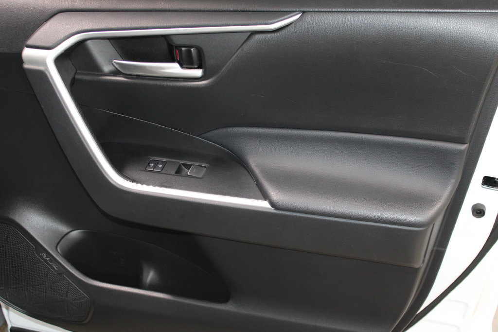 Used 2023 Toyota RAV4 XLE FWD image 24
