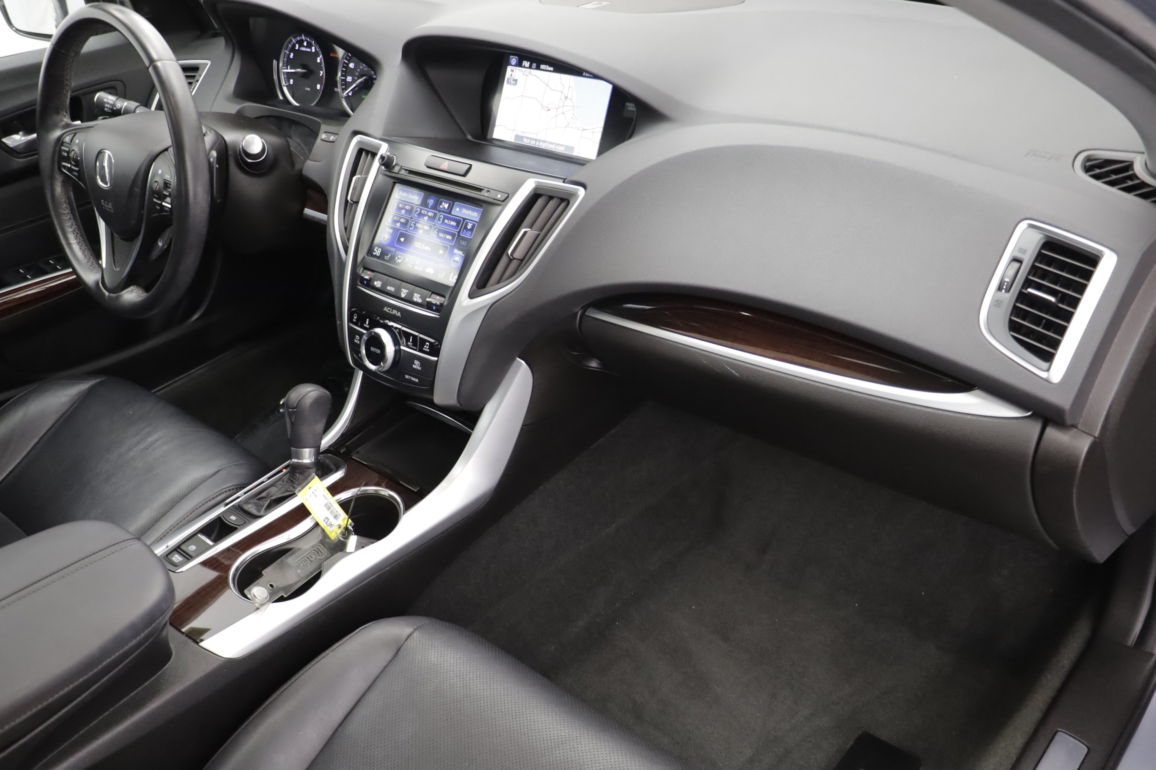 Used 2016 Acura TLX w/ Technology Package FWD image 14