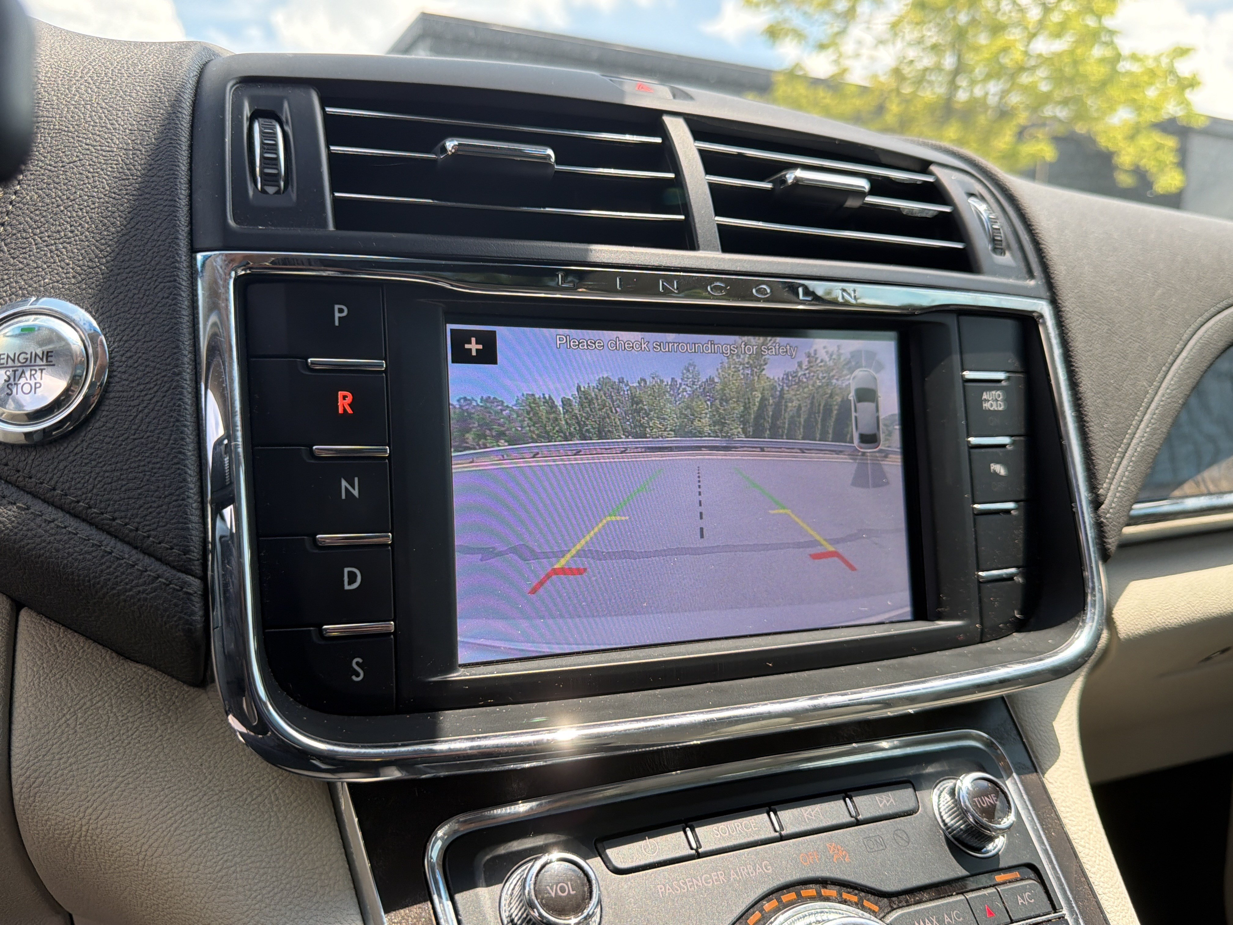 Used 2019 Lincoln Continental Select FWD image 38