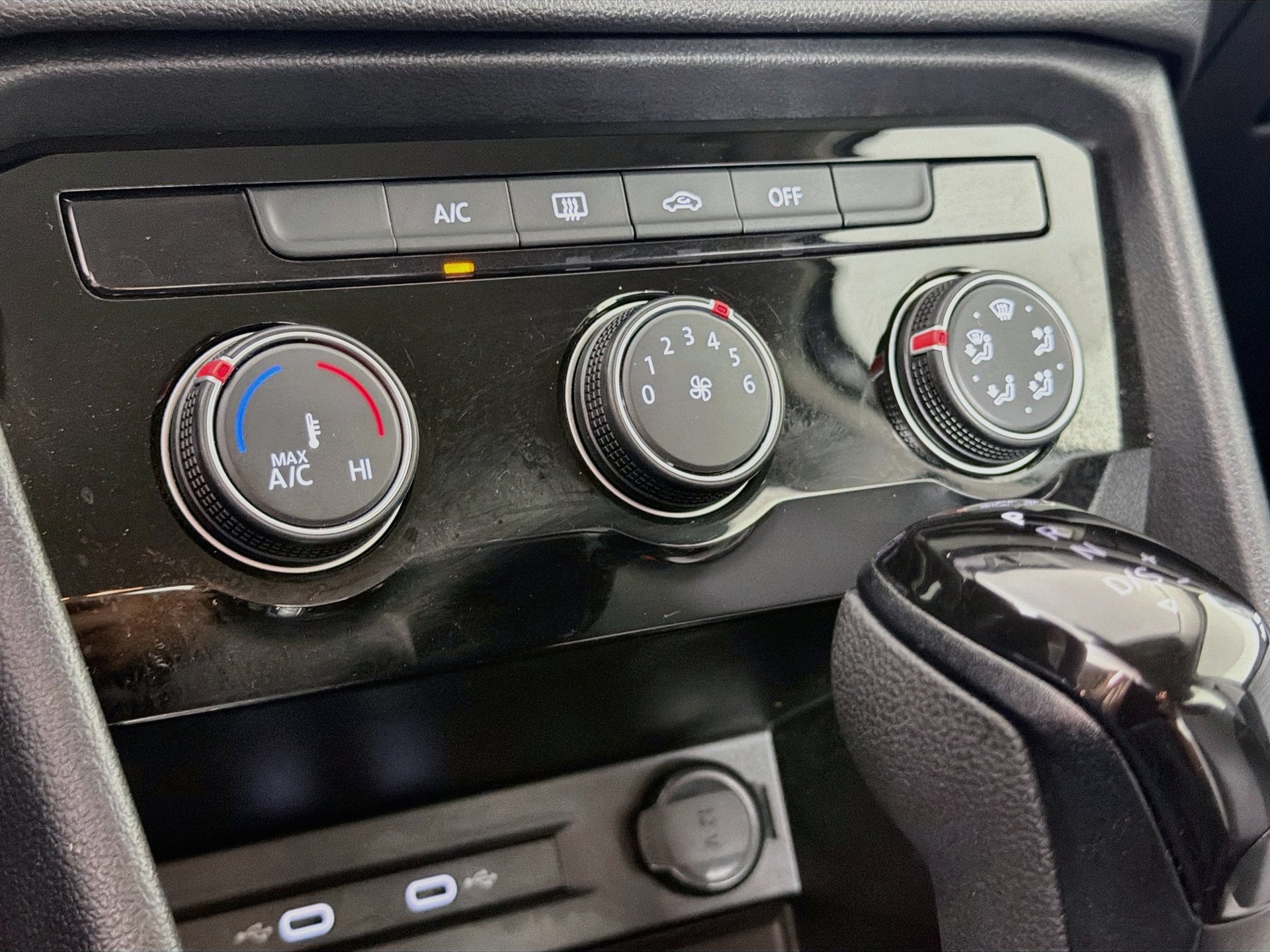 Certified 2023 Volkswagen Taos S FWD image 15