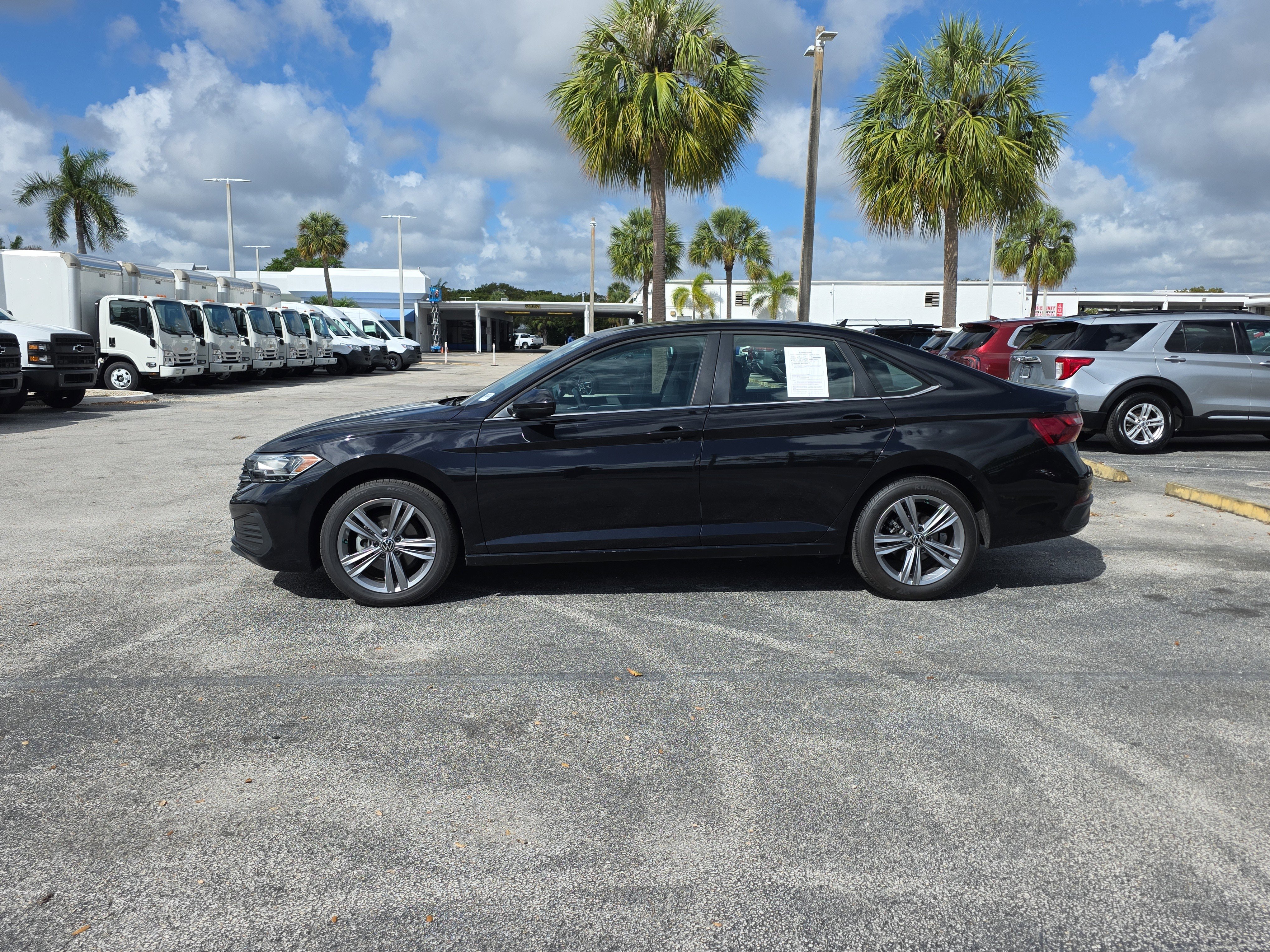 Used 2024 Volkswagen Jetta SE image 44