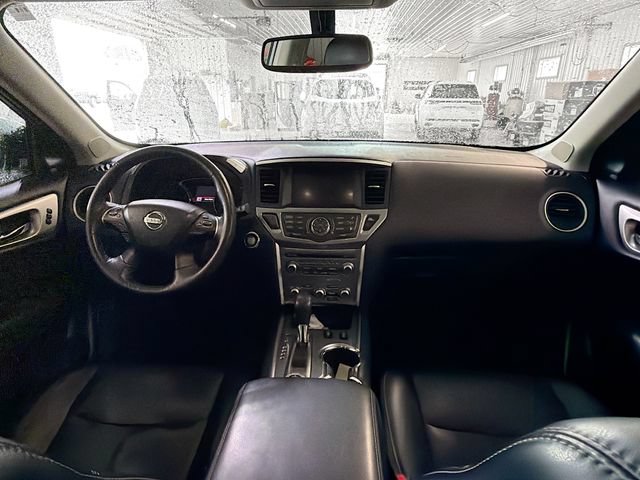 Used 2018 Nissan Pathfinder SL AWD/4WD image 10