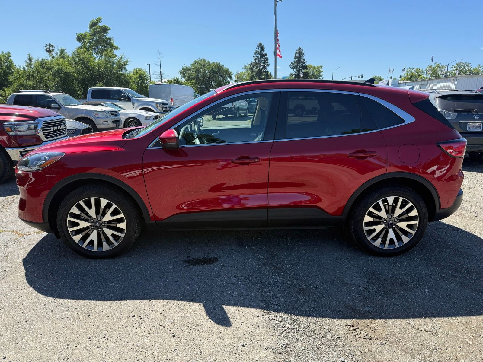 Certified 2020 Ford Escape Titanium image 2