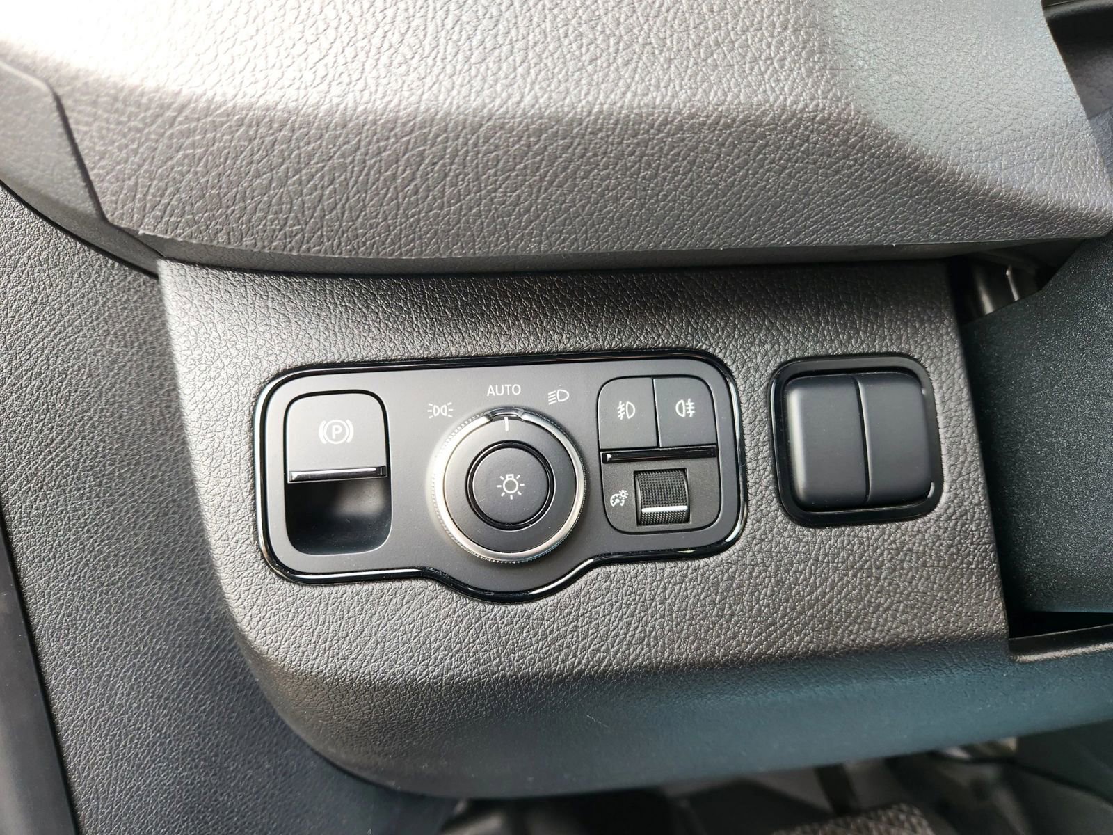 Used 2022 Mercedes-Benz Sprinter 2500 image 63