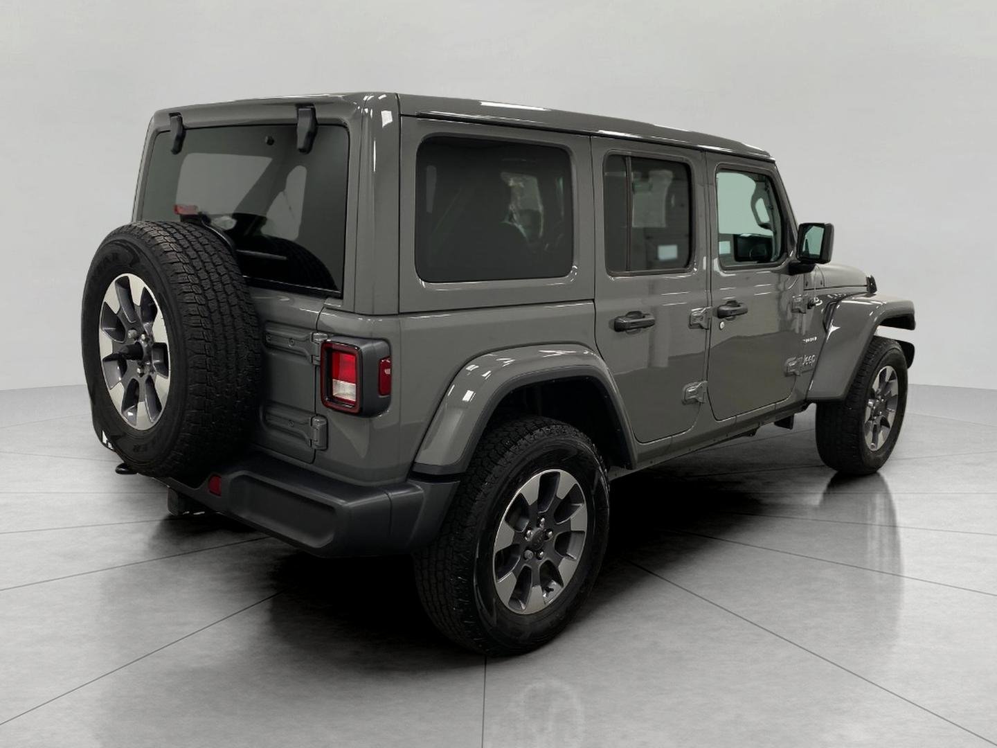 Used 2023 Jeep Wrangler Unlimited Sahara w/ Cold Weather Group AWD/4WD image 4