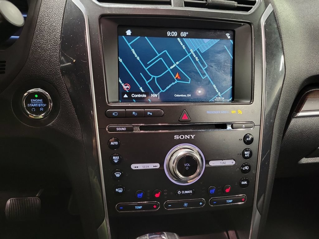 Used 2018 Ford Explorer Limited w/ Equipment Group 301A AWD/4WD image 18