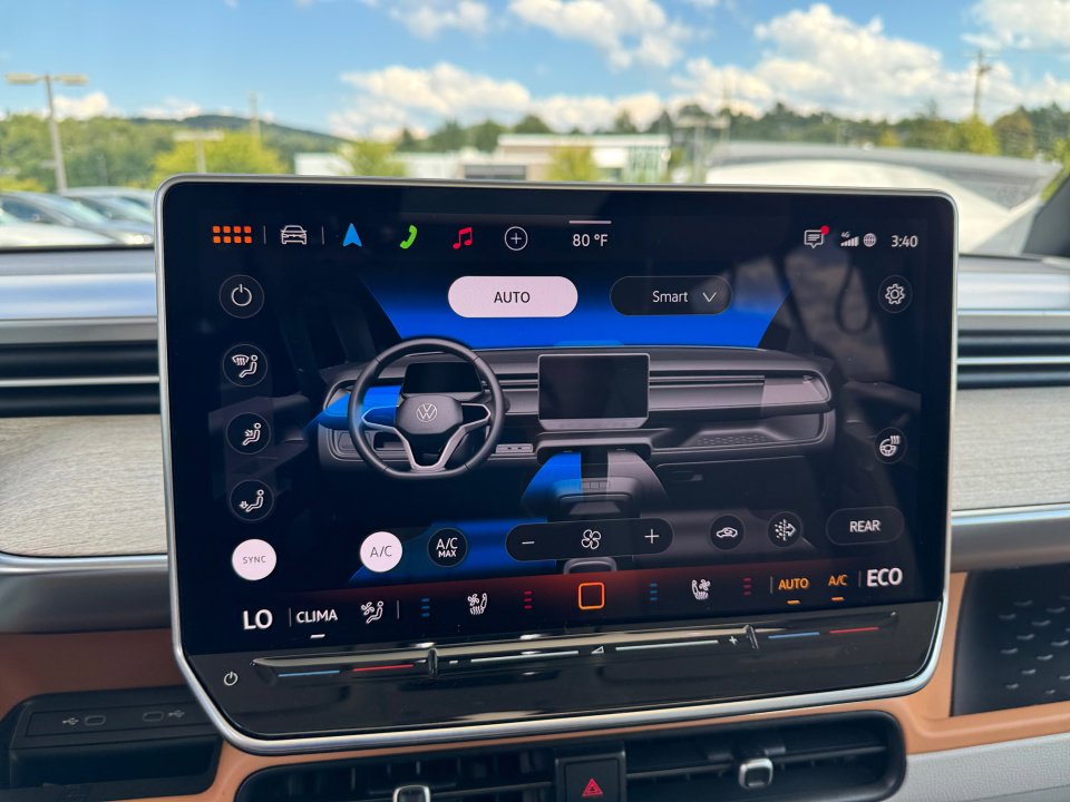 New 2025 Volkswagen ID. Buzz 1st Edition AWD/4WD image 16