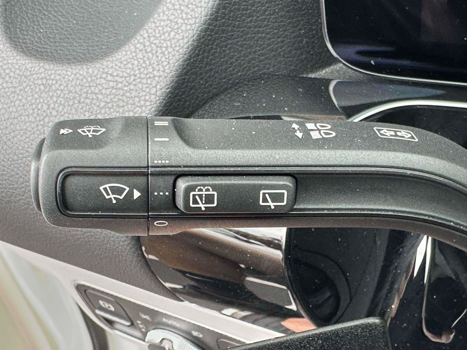 Certified 2025 Mercedes-Benz GLA 250 4MATIC image 21