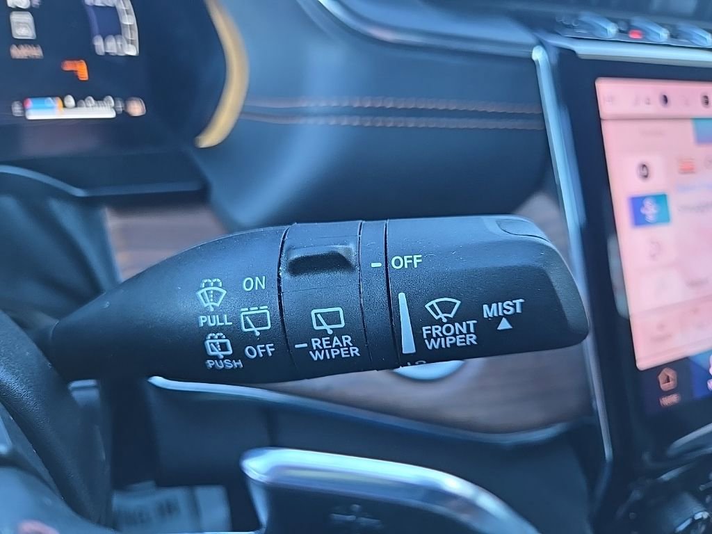 Used 2025 Jeep Grand Cherokee Summit image 47