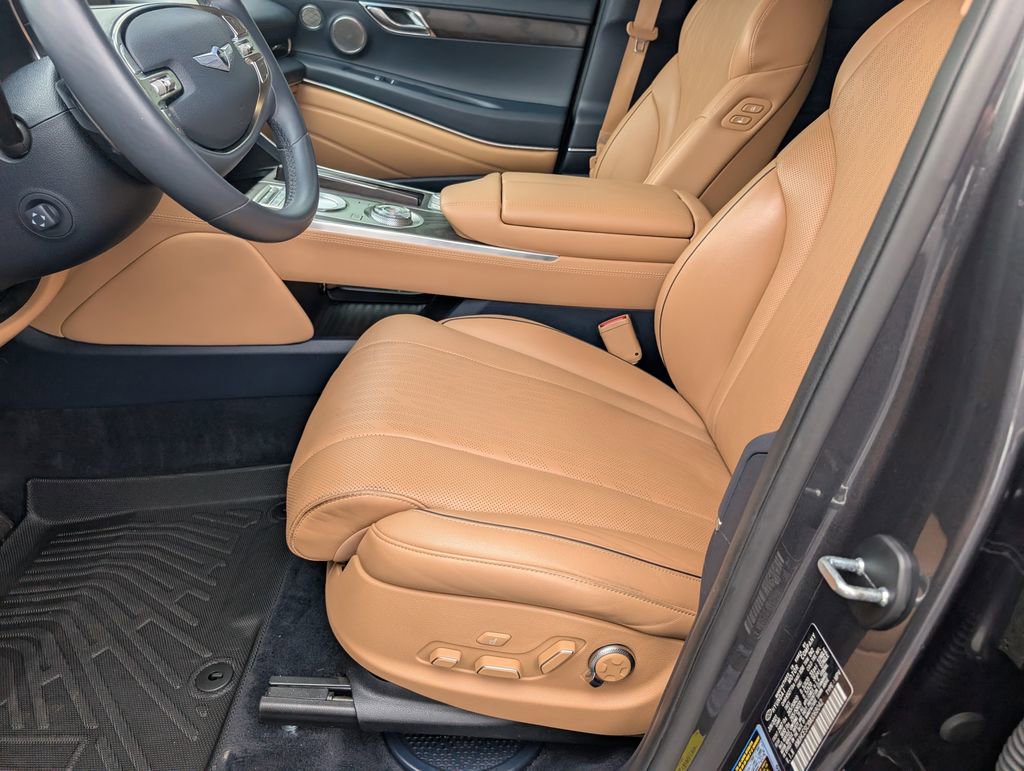 Used 2021 Genesis GV80 3.5T Advanced + w/ Cargo Package image 13