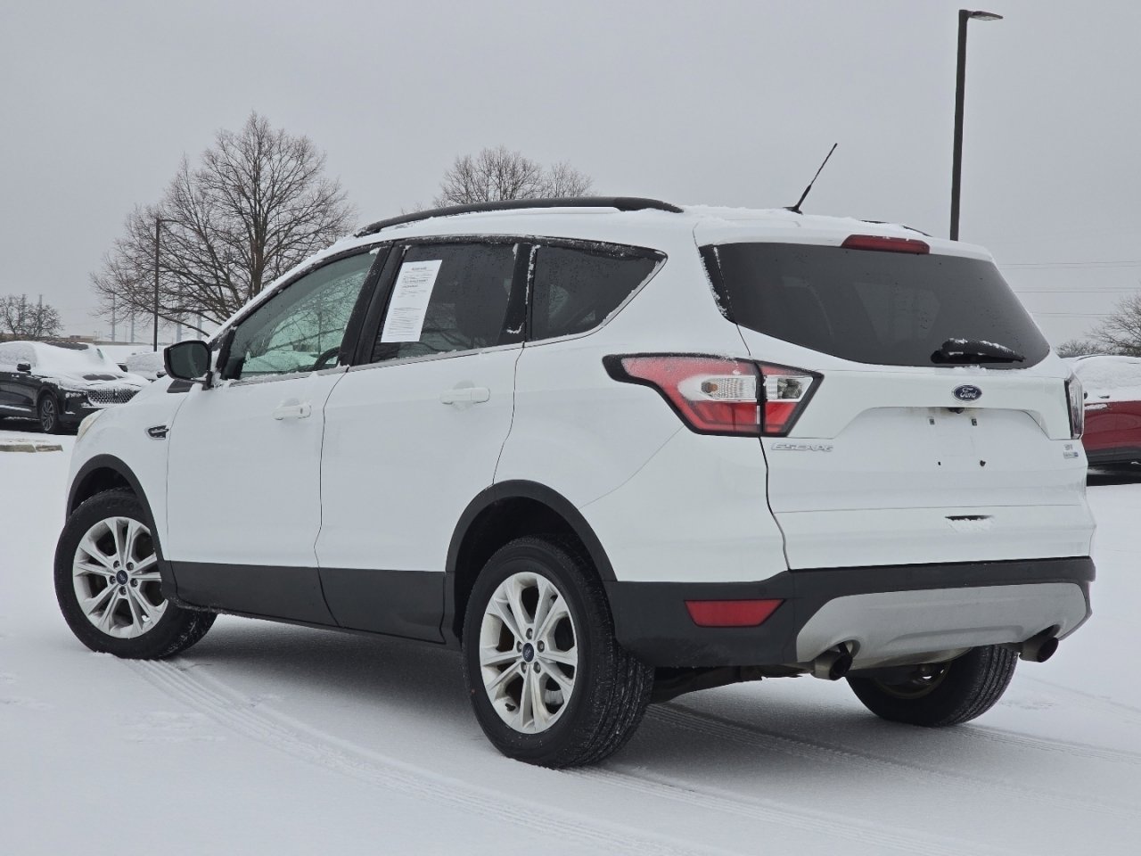 Used 2018 Ford Escape SE w/ Ford Safe & Smart Package image 13